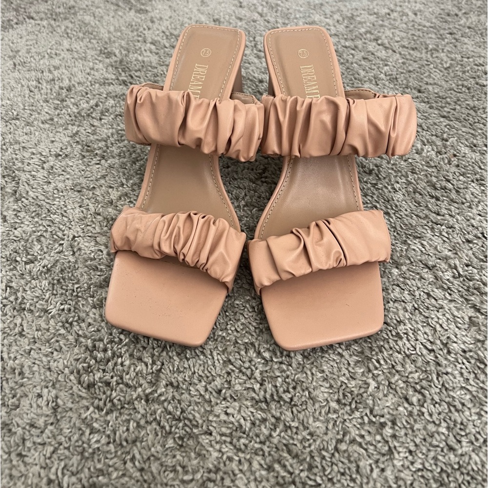 Never worn tan/light pink heels with schruncy straps.